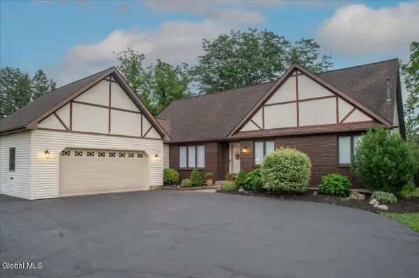 7 James Drive, Waterford, NY 12188