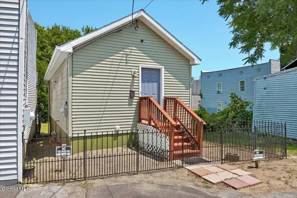 647 3rd Street, Albany, NY 12206
