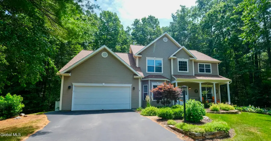 4 Fenimore Place, Wilton, NY 12831 - #3