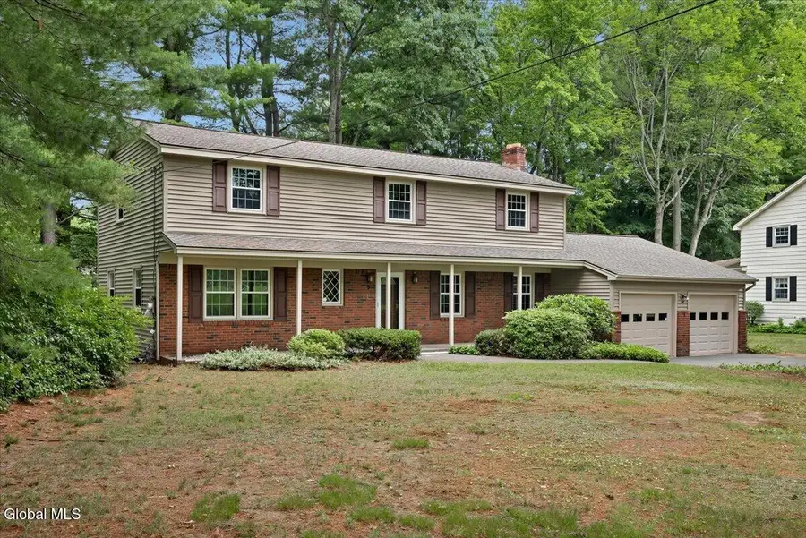 9 Chestnut Lane, Clifton Park, NY 12065 - #2