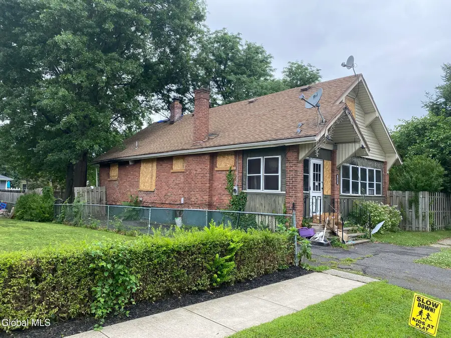 1517 Avenue A, Watervliet, NY 12189 - #2