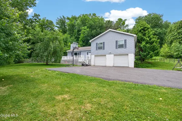 67 Higgins Road, North Greenbush, NY 12198