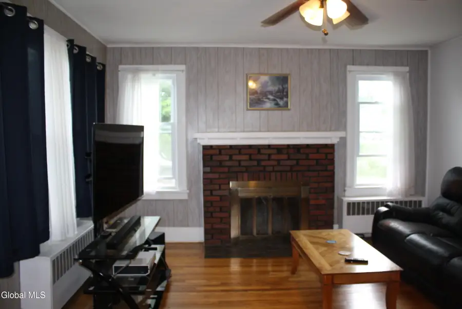 1534 Columbia Turnpike, Schodack, NY 12033 - #3