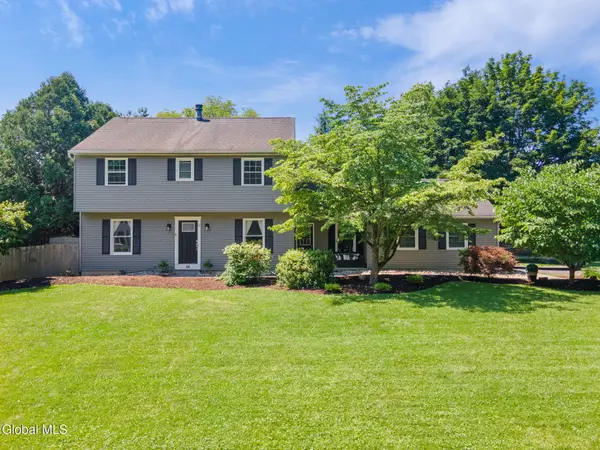 58 Middlesex Drive, Bethlehem, NY 12159