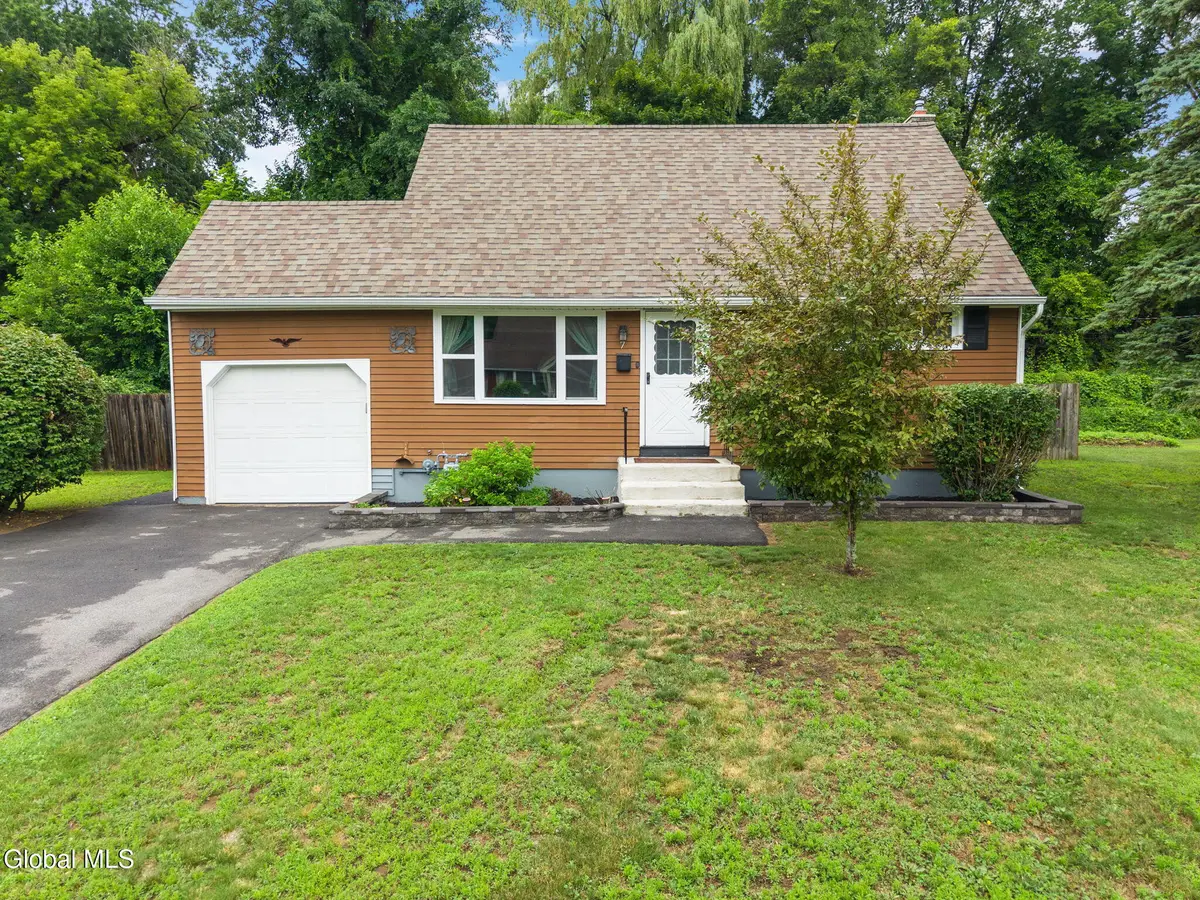 7 Colt Road, Colonie, NY 12205 - #1