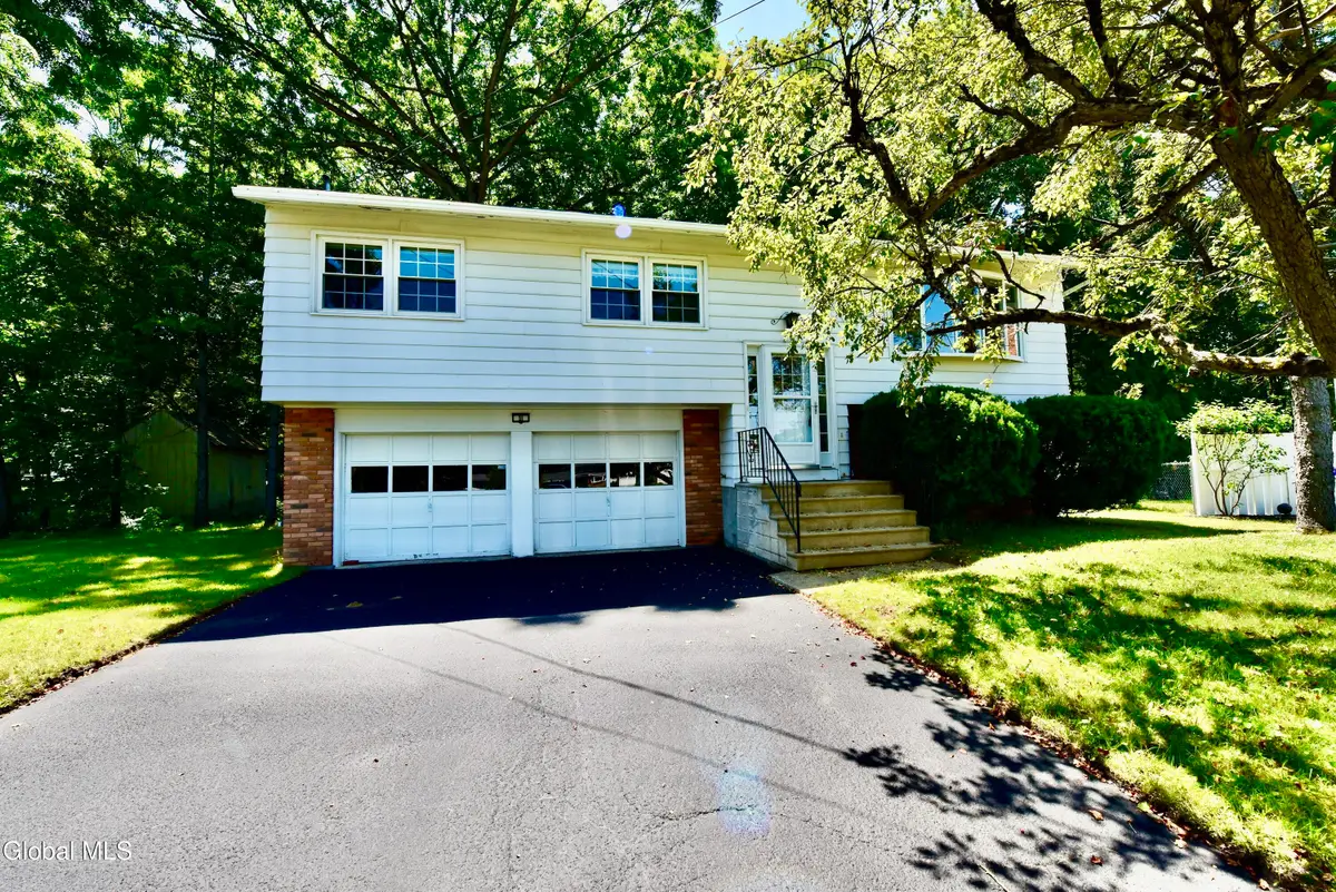 4 Cedar Court, Colonie, NY 12309 - #1