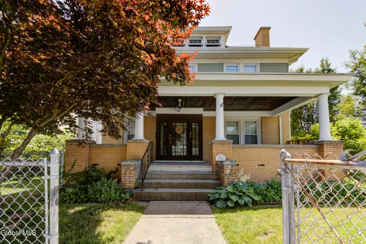220 5th Avenue, Troy, NY 12180 - #1