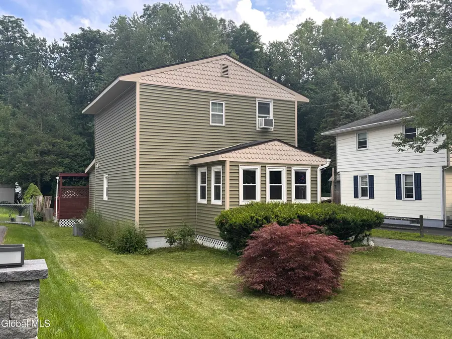 56 Broderick Street, Colonie, NY 12205 - #3