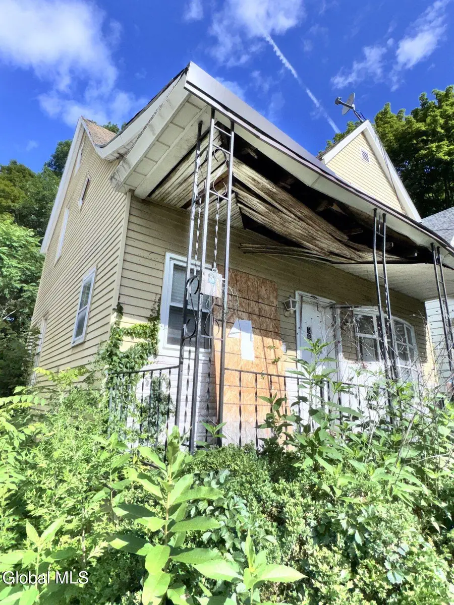 15 Grotto Court, Watervliet, NY 12189 - #2