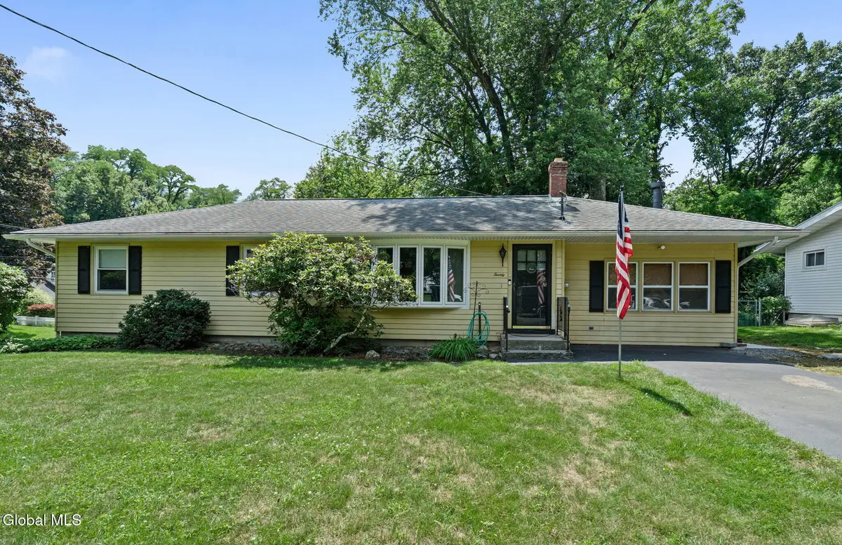 20 Arthur Terrace, Slingerlands, NY 12159 - #1