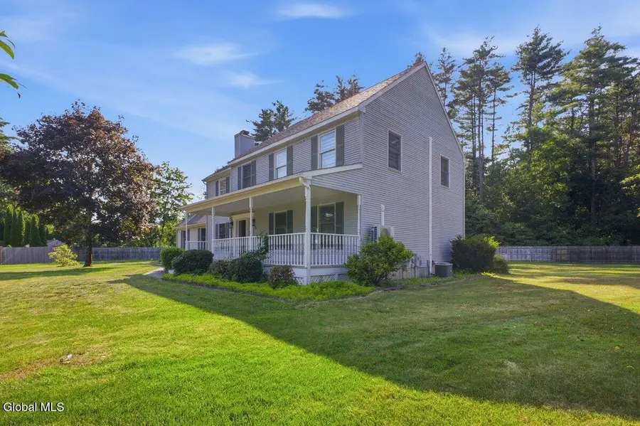 20 Queens Lane, Queensbury, NY 12804 - #3