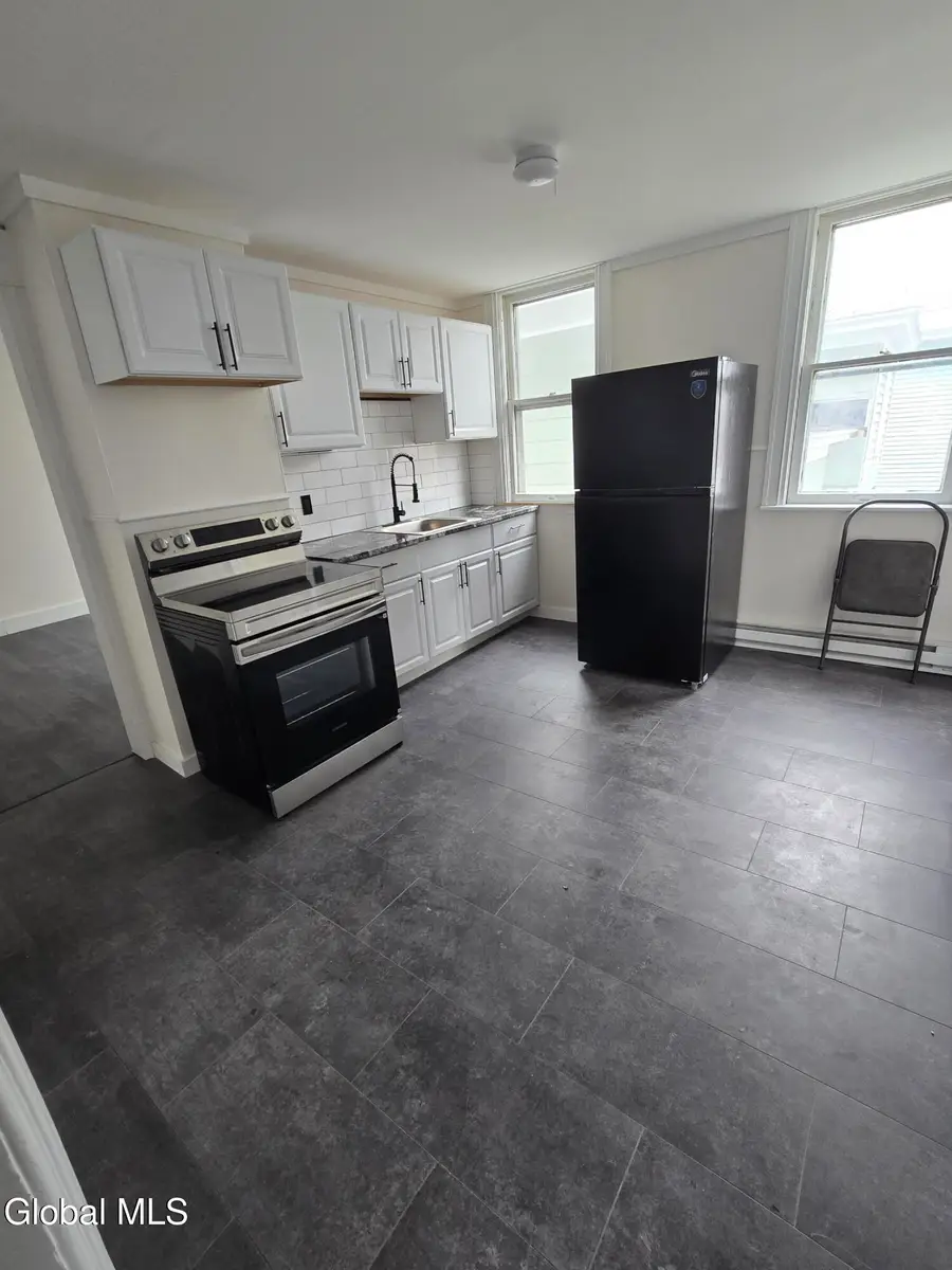 71 N Brandywine Avenue, Schenectady, NY 12307 - #3