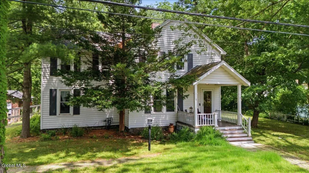 9 Font Grove Road, Slingerlands, NY 12159 - #1