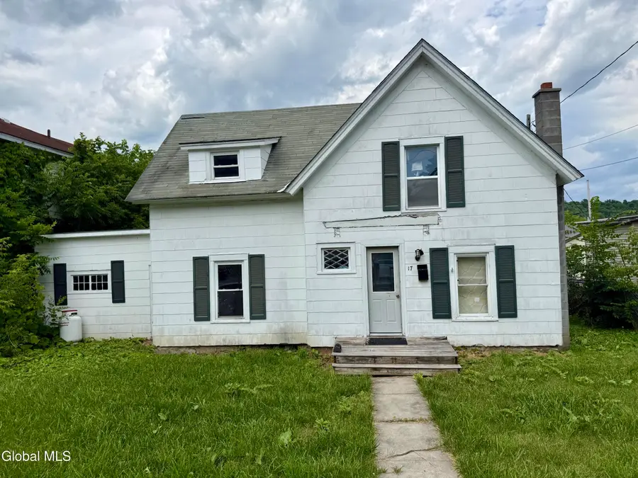 17 Algonkin Street, Ticonderoga, NY 12883 - #2