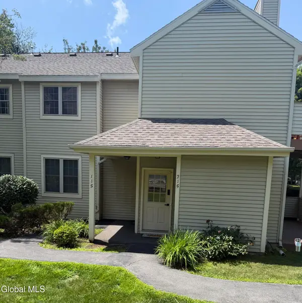 215 Monmouth Way, Clifton Park, NY 12065