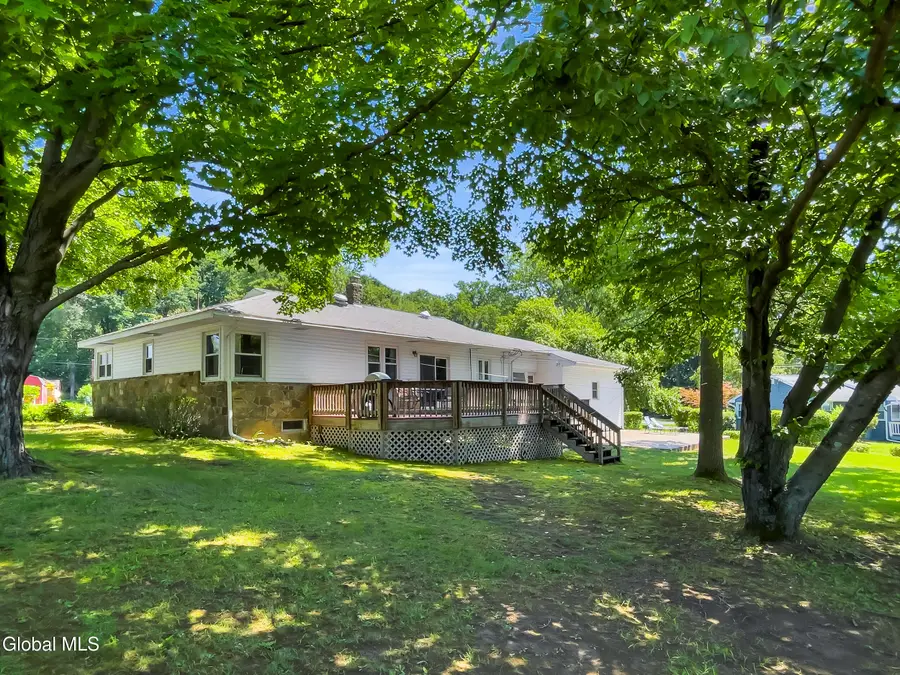 20 Patricia Lane, Westmere, NY 12203 - #3