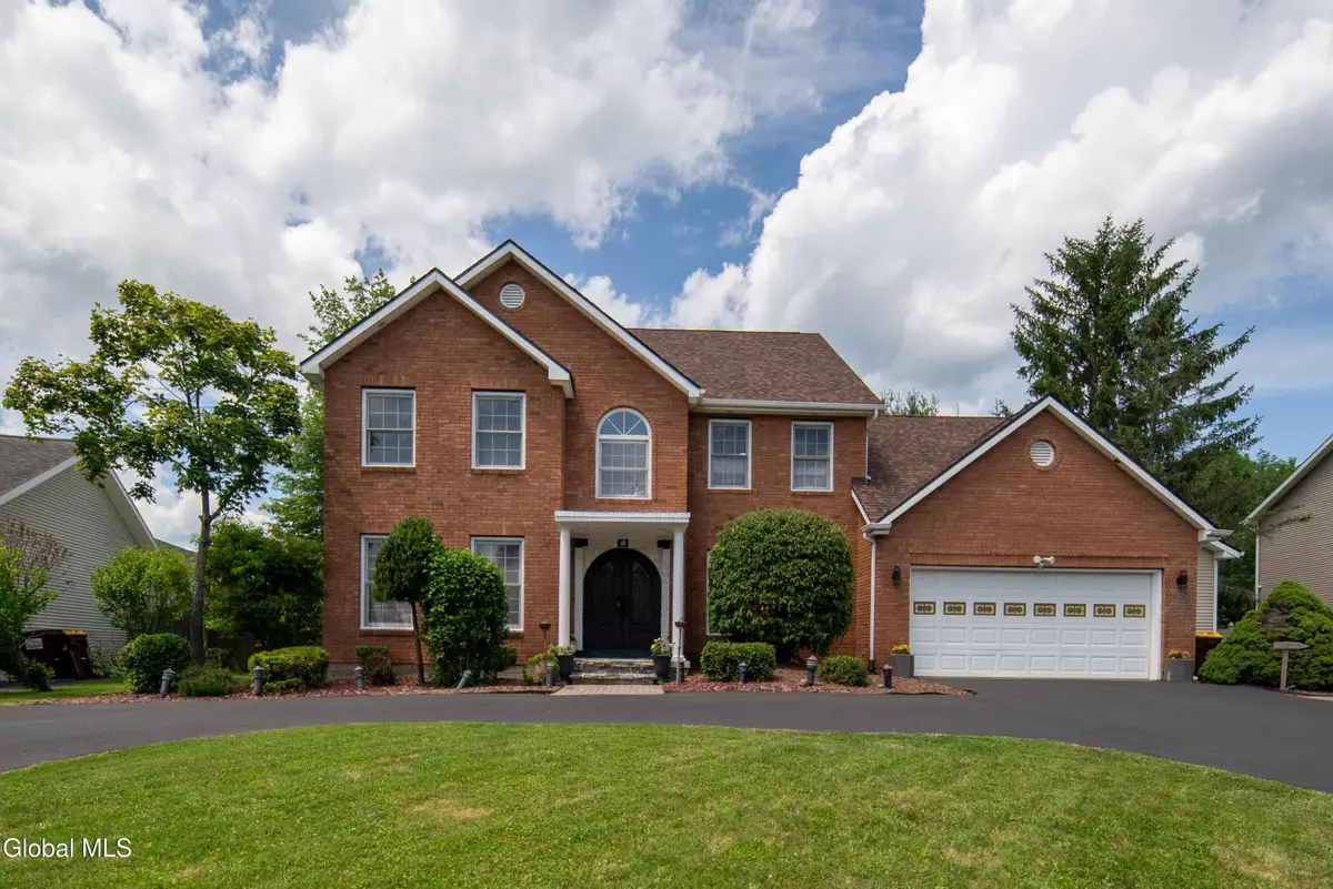 257 Longhouse Lane, Westmere, NY 12159 - #1