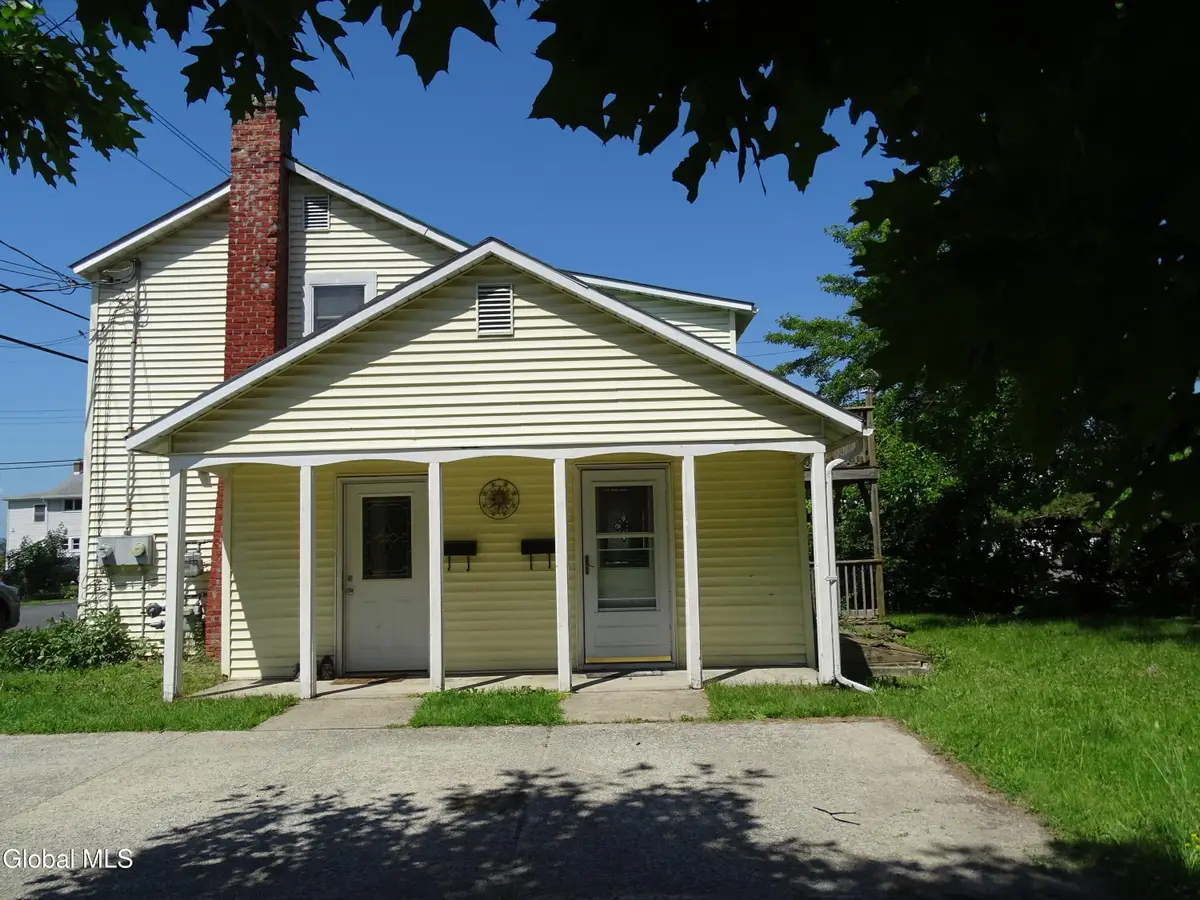 17 Neptune Street, Hampton Manor, NY 12144 - #1