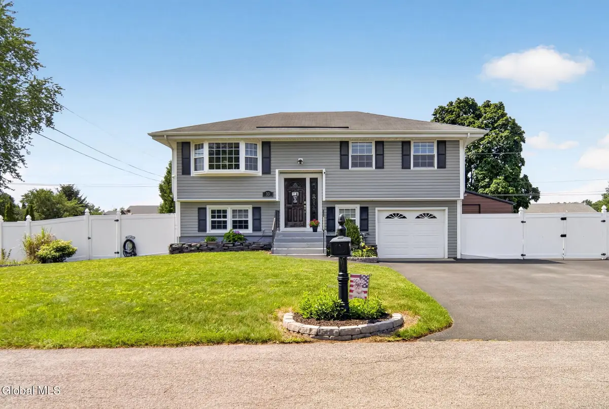 33 Hawthorne Court, Loudonville, NY 12211 - #1