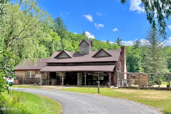 138 Vienna Woods Road, Cairo, NY 12473