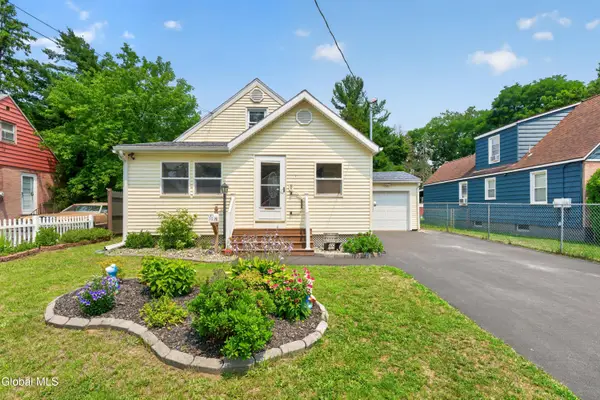 11 Leach Avenue, Colonie, NY 12205