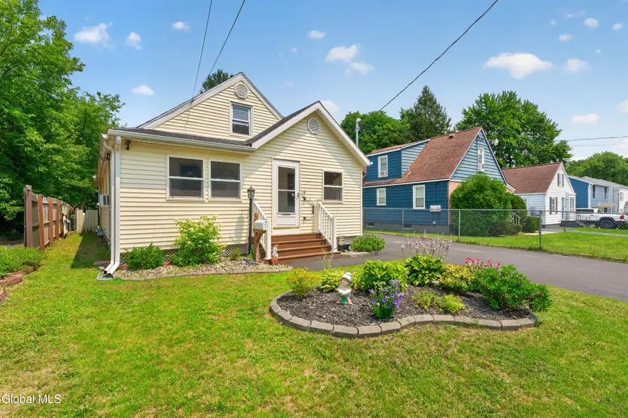 11 Leach Avenue, Colonie, NY 12205 - #2