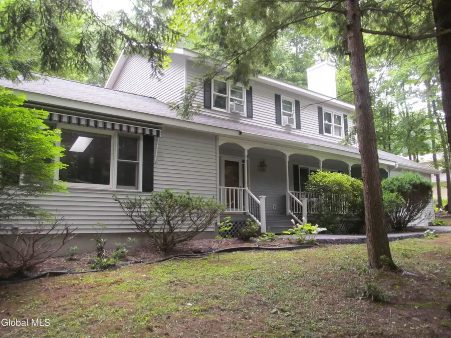 9 Pineridge Court, Greenfield, NY 12833 - #2