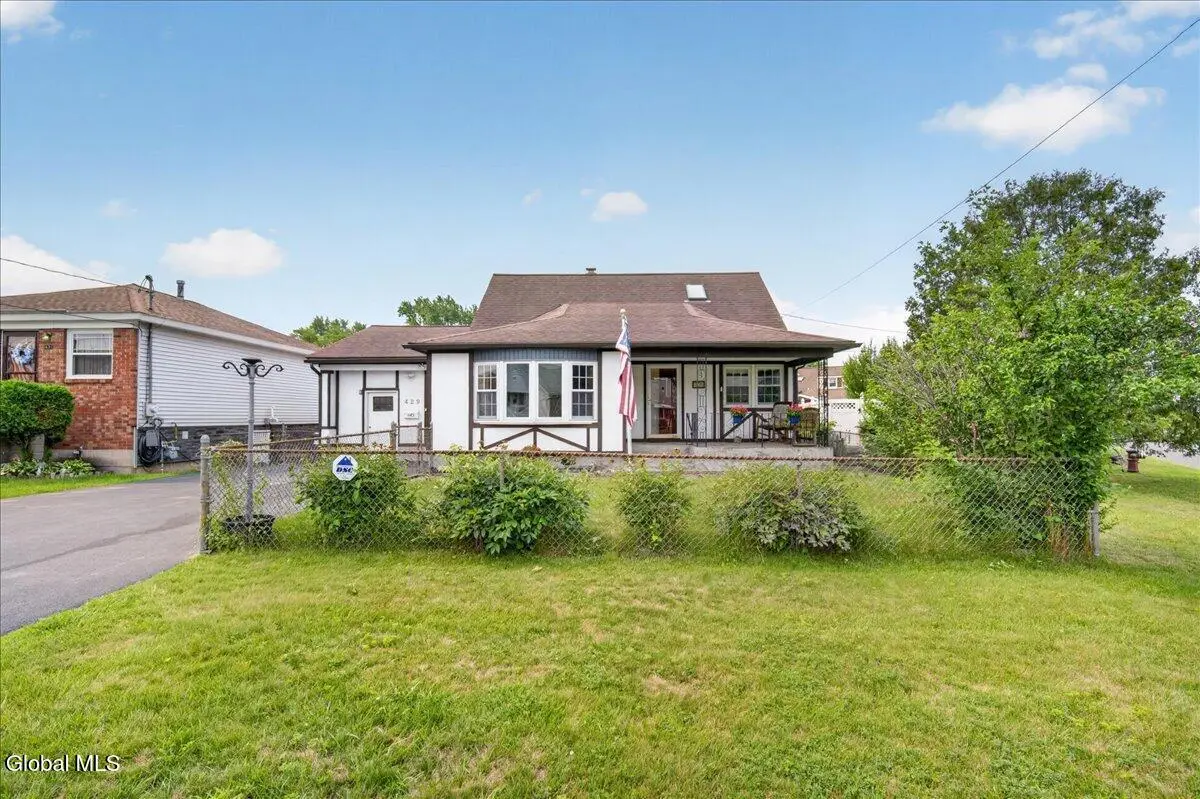 429 Delaware Avenue, Rotterdam, NY 12306 - #1