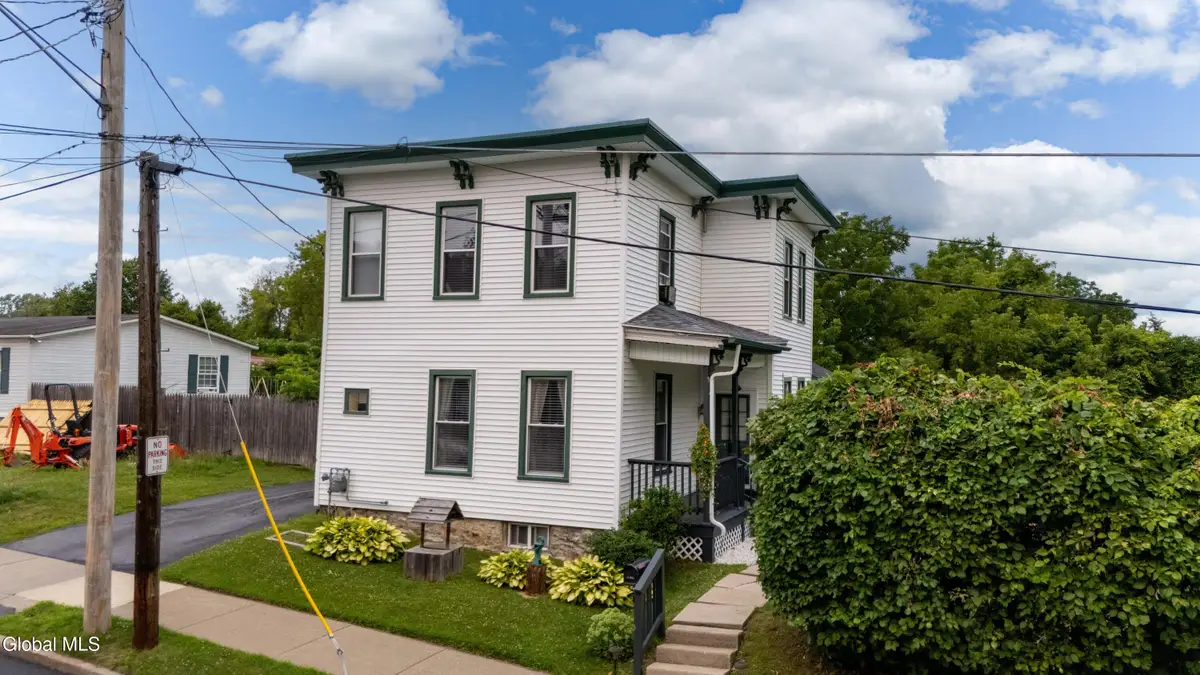 16 John Street, Gloversville, NY 12078 - #1