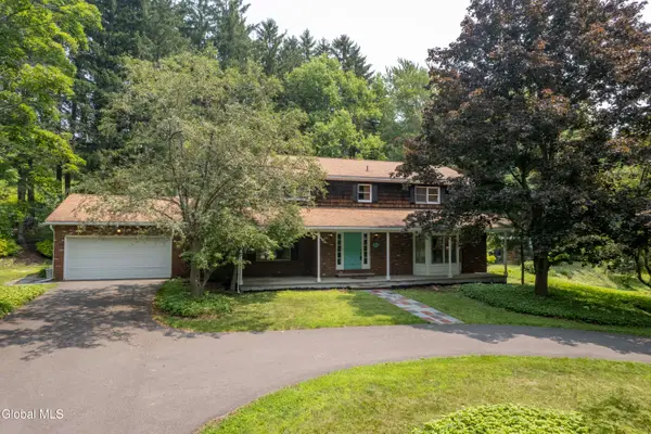 84 Climer Circle, Sand Lake, NY 12196