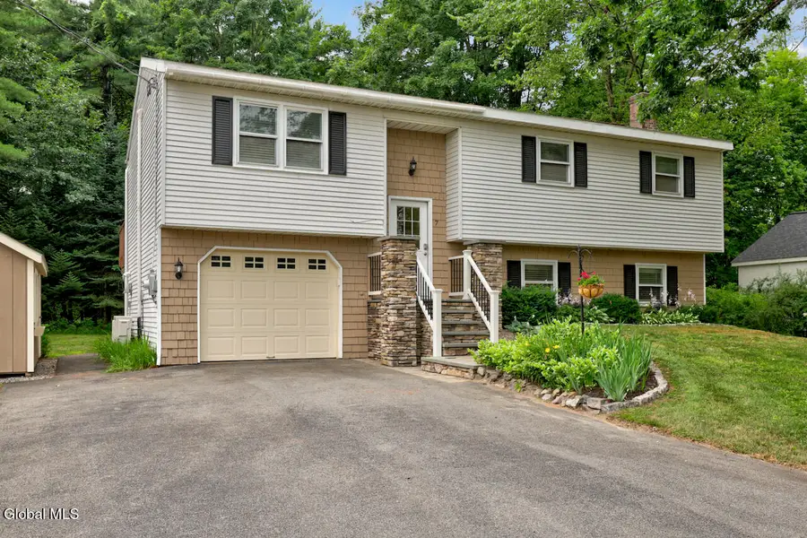 7 Glenwood Drive, Saratoga Springs, NY 12866 - #2
