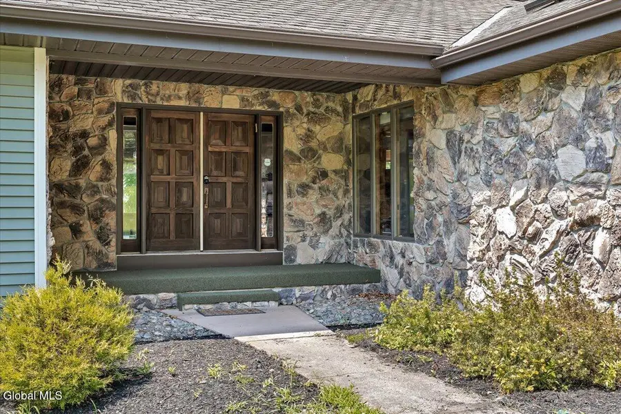 33 Oriel Lane, Hampton Manor, NY 12144 - #2