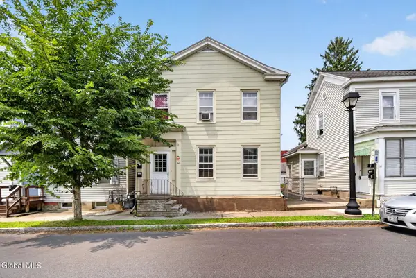 34 2nd Street, Waterford, NY 12188