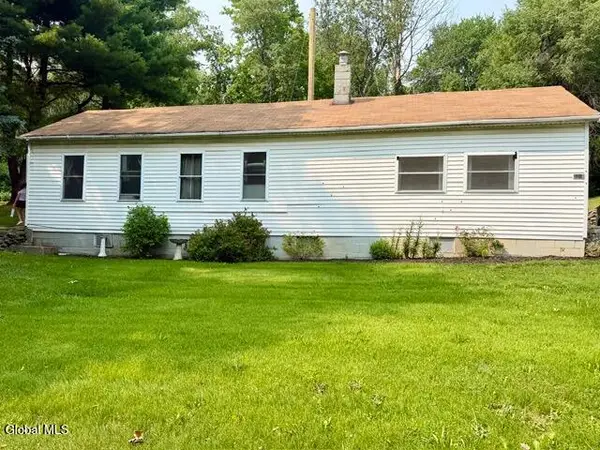 2210 County Route 26, New Baltimore, NY 12042