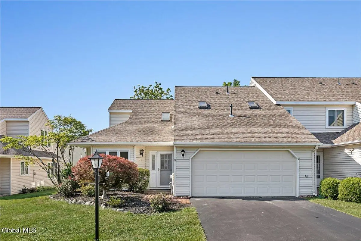 8 Rusfield Drive, Bethlehem, NY 12077 - #1