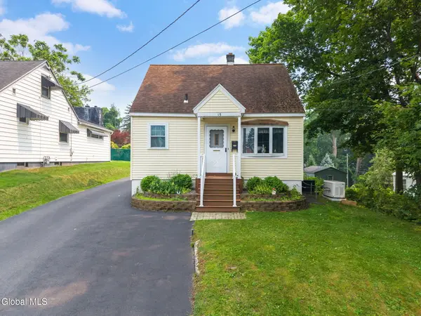 15 Oakland Avenue, Amsterdam, NY 12010