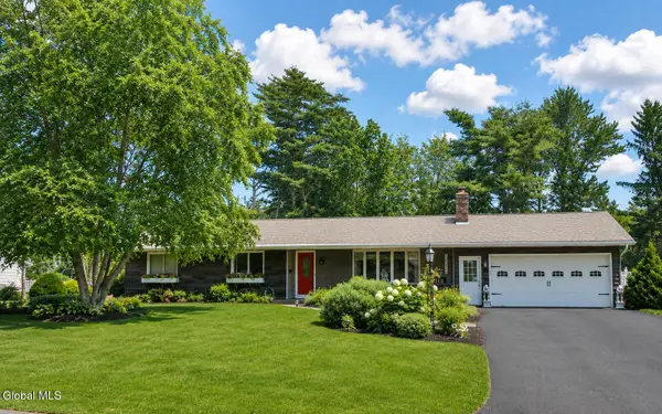 919 Londonderry Court, Schenectady, NY 12309