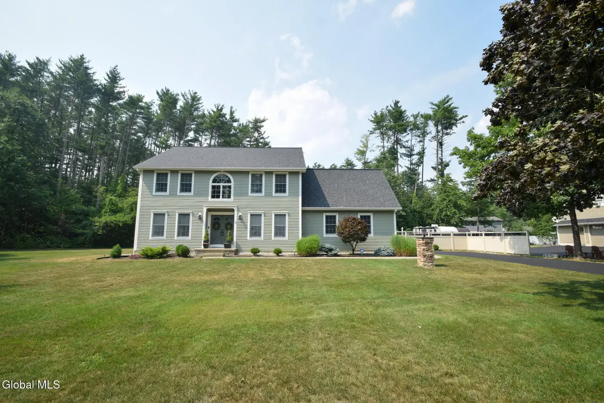 8 Mohawk Trail, Queensbury, NY 12804 - #1