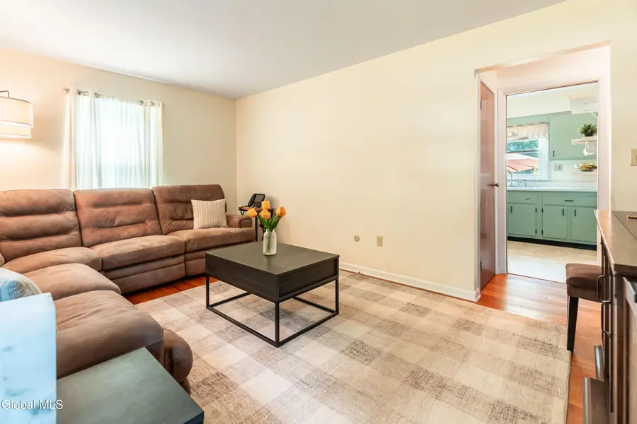 330-332 Madison East, Hampton Manor, NY 12144 - #3