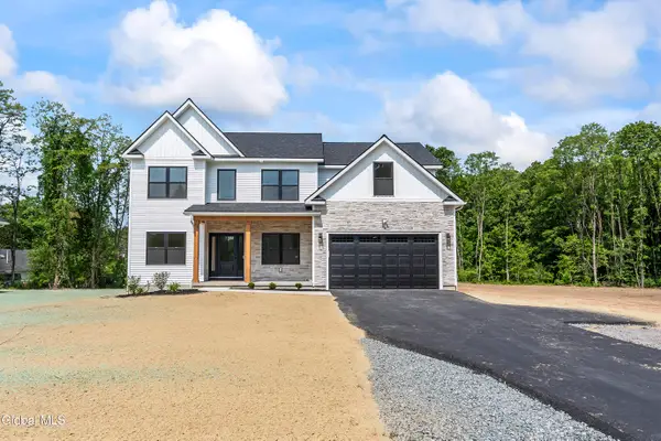 2502 River Road, Niskayuna, NY 12309