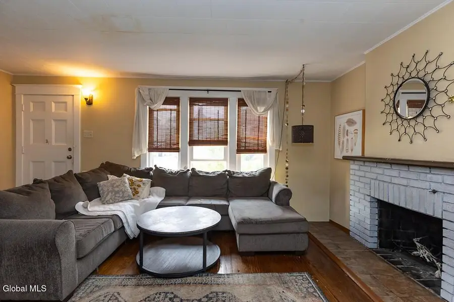 730 Hampton Avenue, Schenectady, NY 12309 - #2