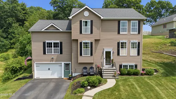 34 Lindsay Drive, Brunswick, NY 12180