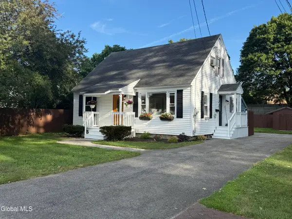 8 Oakland Drive, Johnstown, NY 12078