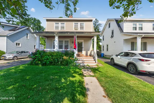27 Ramsey Place, Albany, NY 12208