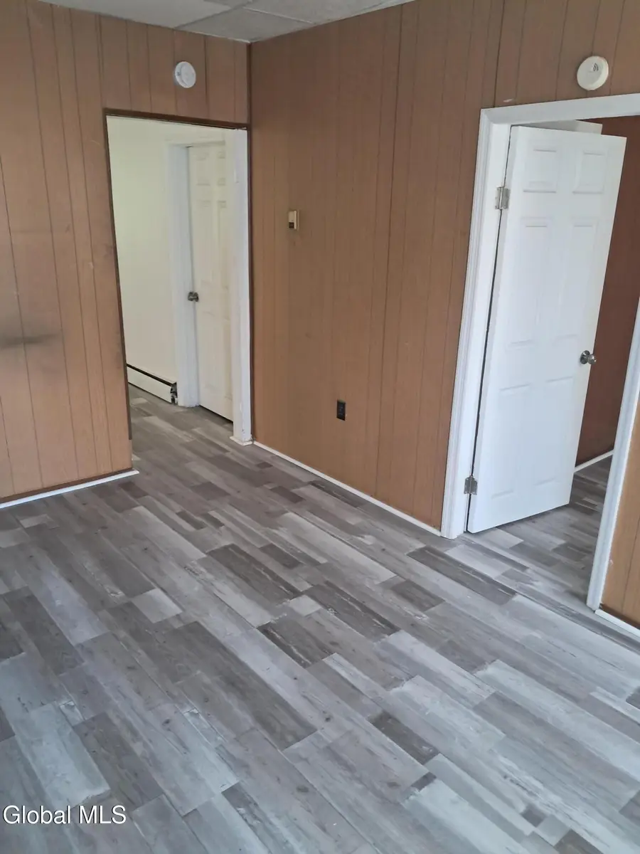9 Oak Street, Cohoes, NY 12047 - #3