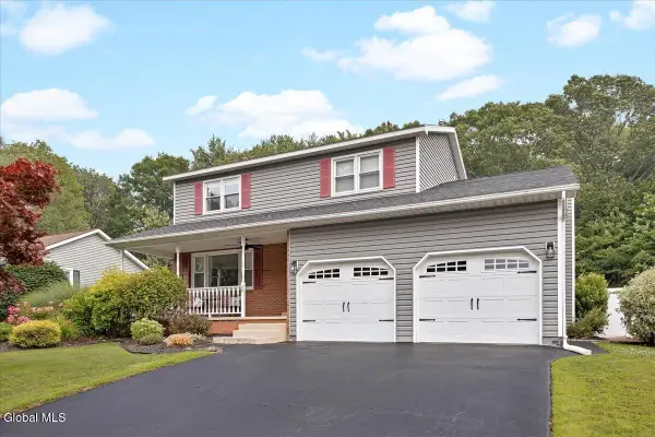 25 Concord Drive, Colonie, NY 12309
