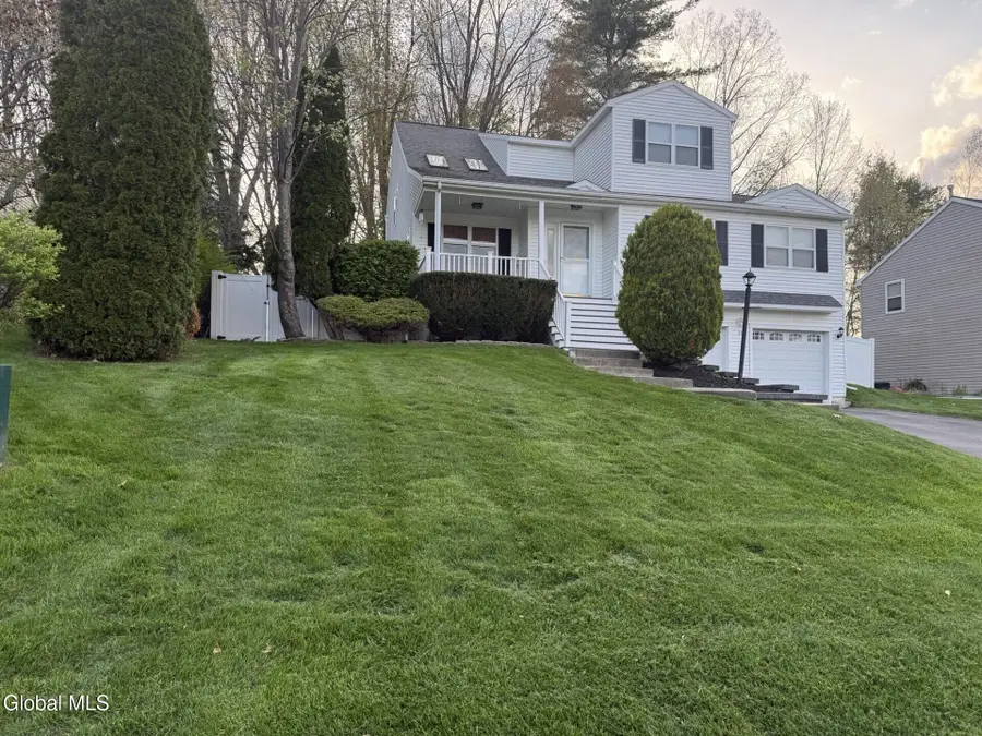 31 Ponderosa Drive, Clifton Park, NY 12065 - #2