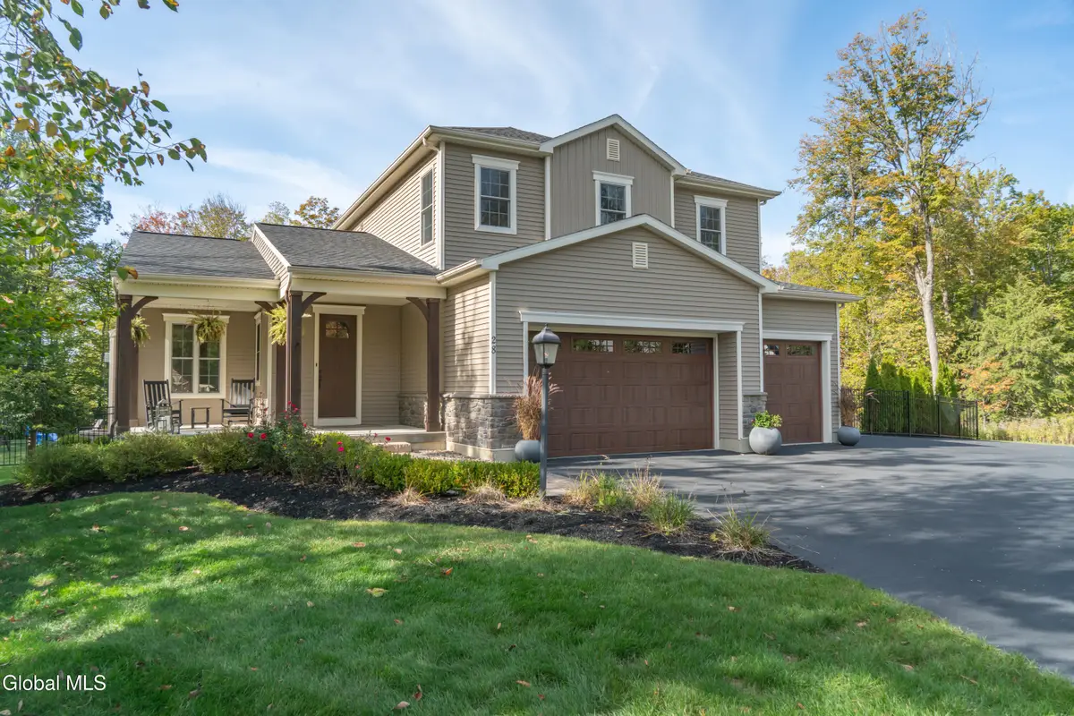 28 Tourtise Drive, Halfmoon, NY 12118 - #1