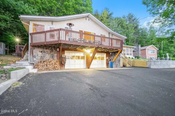 858 S Shore Road, Edinburg, NY 12134