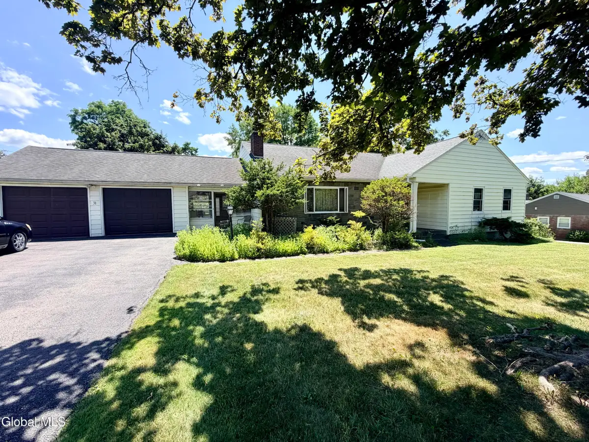 31 Lindbergh Avenue, Amsterdam, NY 12010 - #1